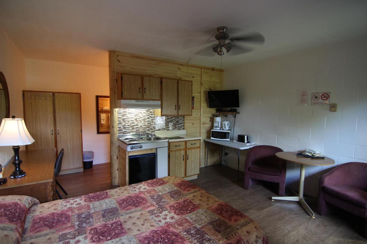 שרברוק Motel Lennoxville מראה חיצוני תמונה