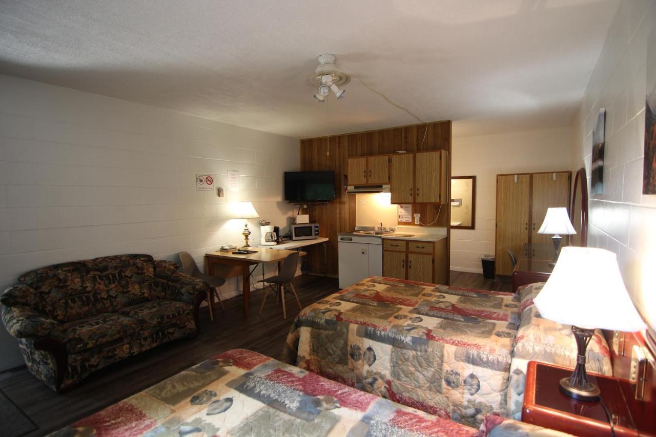 שרברוק Motel Lennoxville מראה חיצוני תמונה