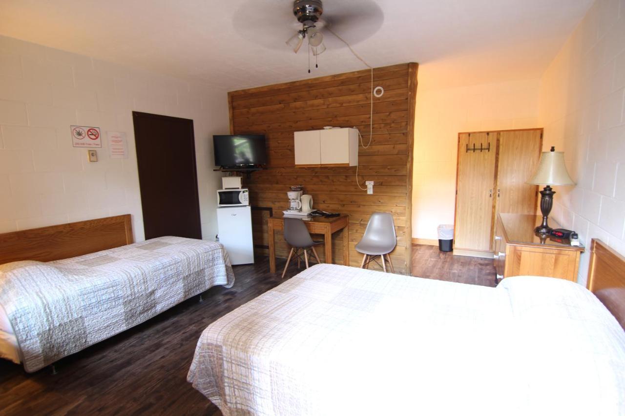 שרברוק Motel Lennoxville מראה חיצוני תמונה