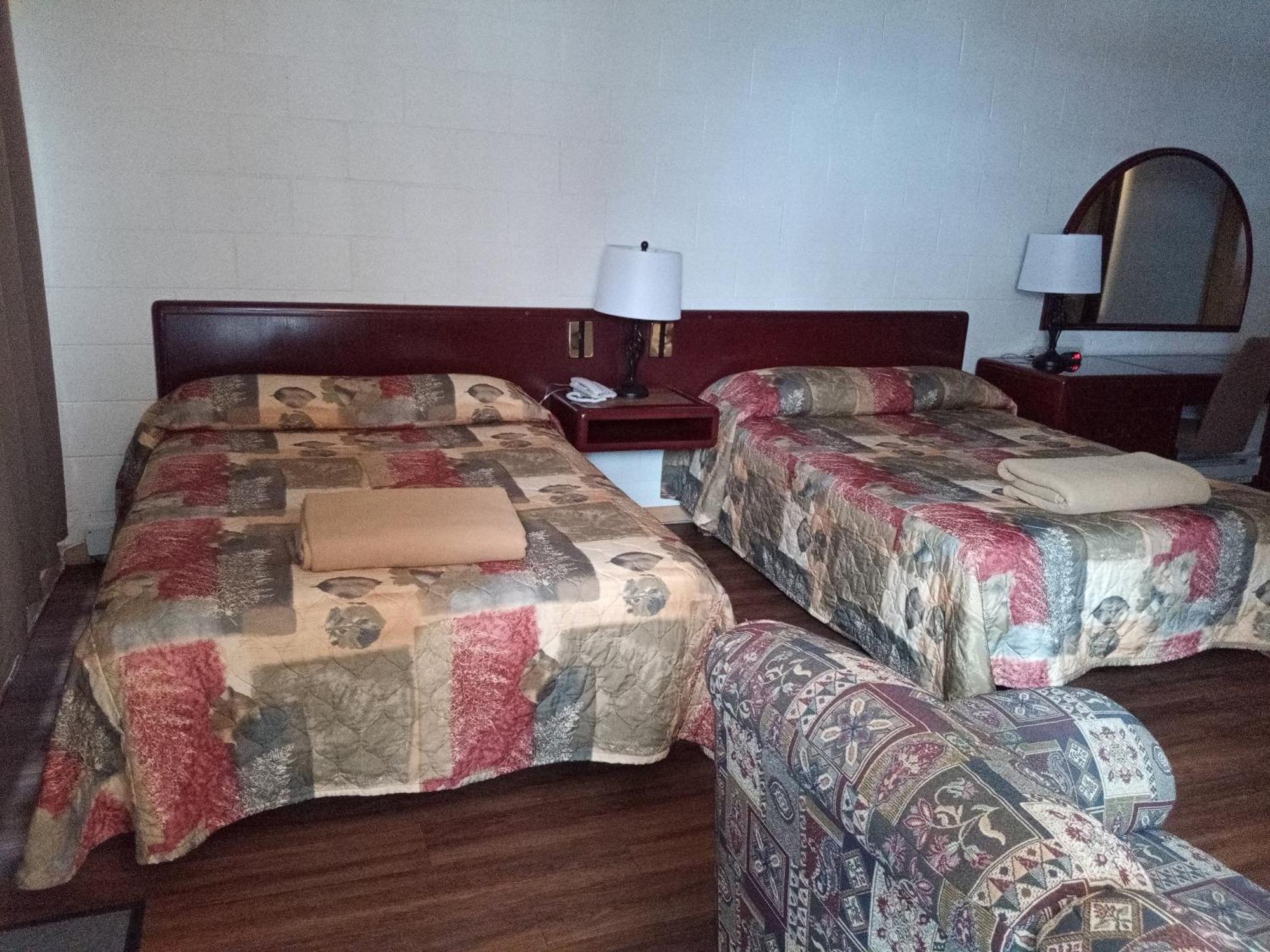 שרברוק Motel Lennoxville מראה חיצוני תמונה